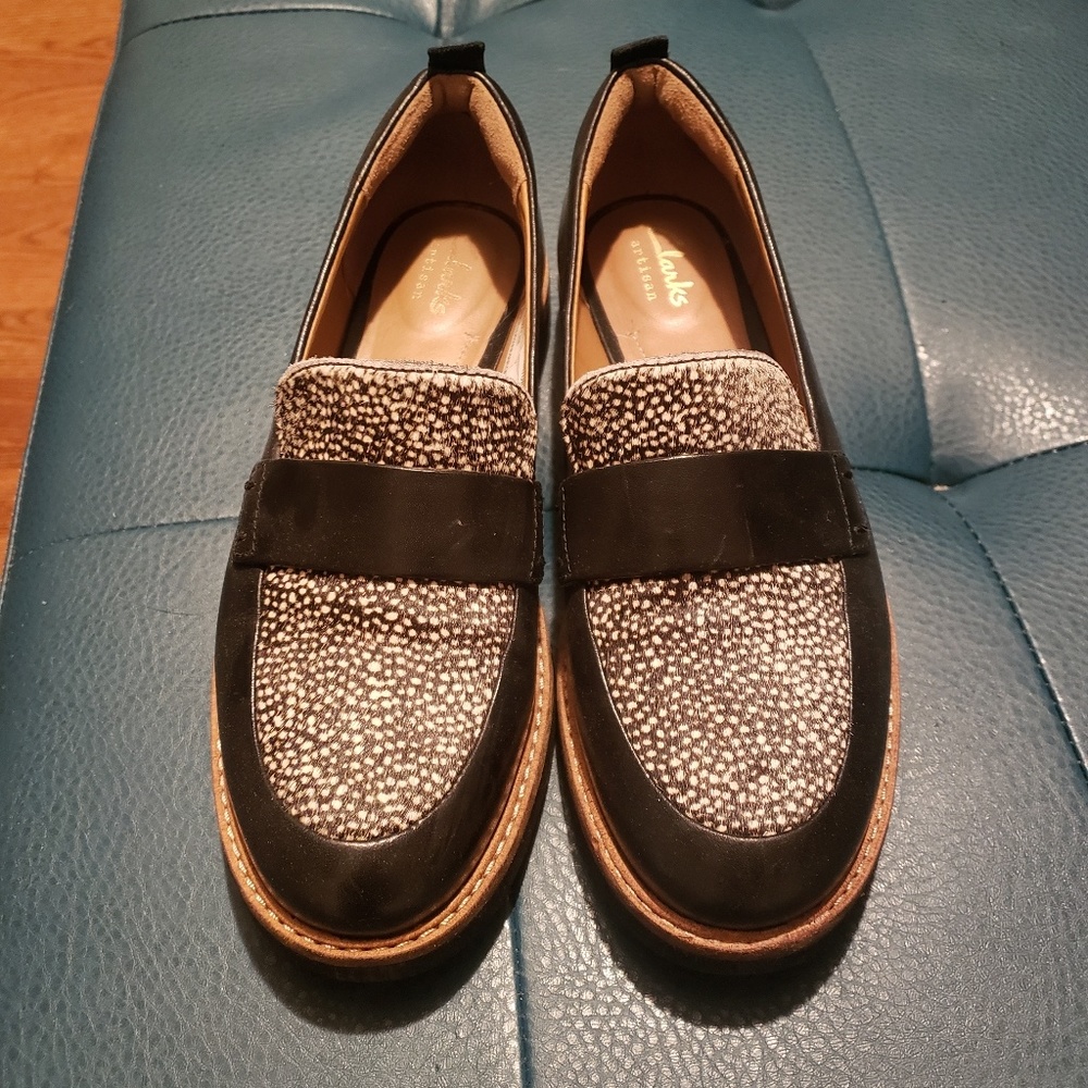 Clarks  Artisan Black Animal Loafers 5 Calf Hair